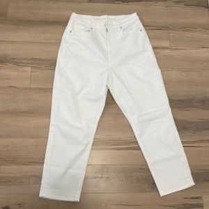 AE High Waisted Curvy Mom Jeans - size 10
